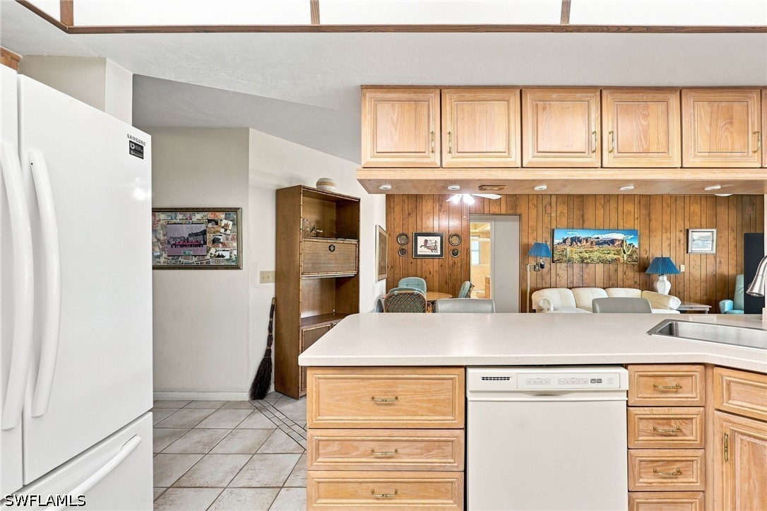 3 Bed Pool Home for Sale in Park Shore, photo 20