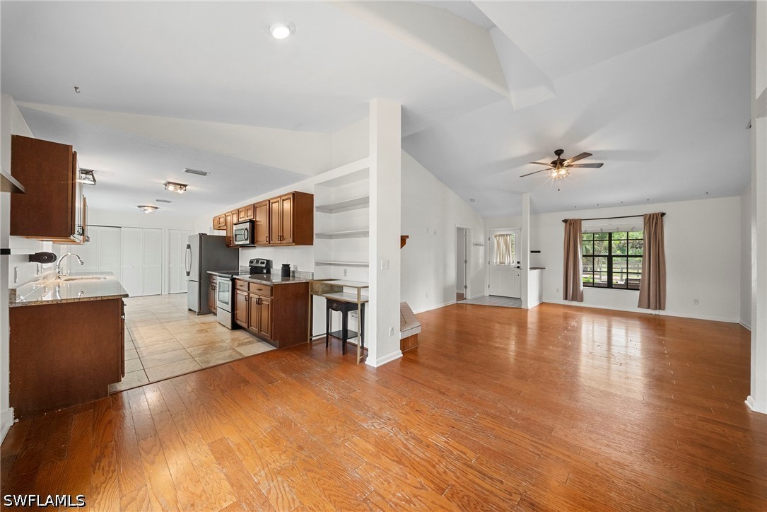3 Bed SingleFamilyResidence for Sale in Naples, photo 20
