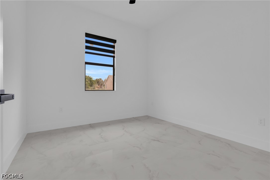 4 Bed SingleFamilyResidence for Sale in Lehigh Acres, photo 20