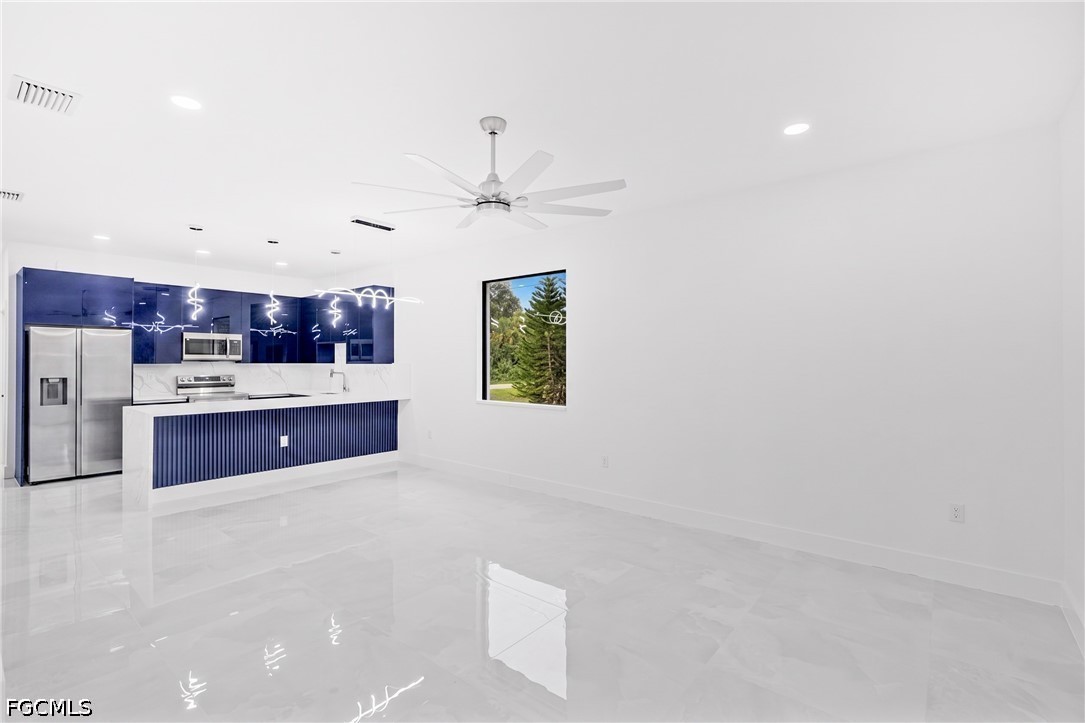 3 Bed SingleFamilyResidence for Sale in Lehigh Acres, photo 20