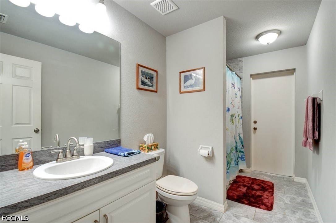 4 Bed SingleFamilyResidence for Sale in Cape Coral, photo 20