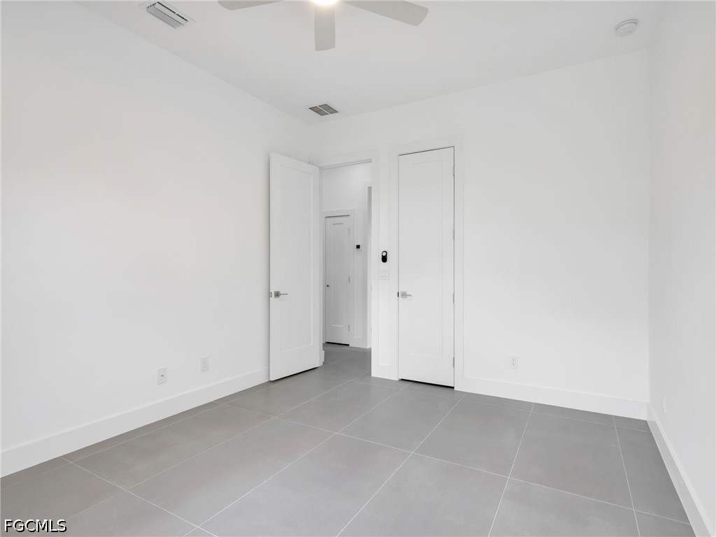 3 Bed SingleFamilyResidence for Sale in East Englewood, photo 20