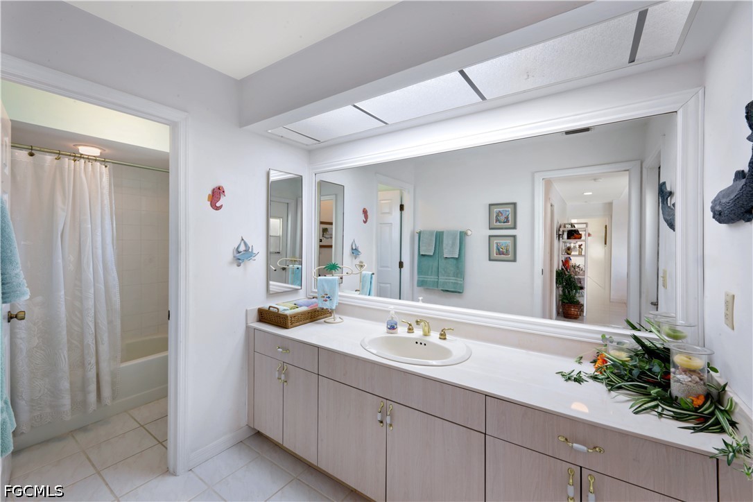 3 Bed Pool Home for Sale in Cape Coral, photo 20