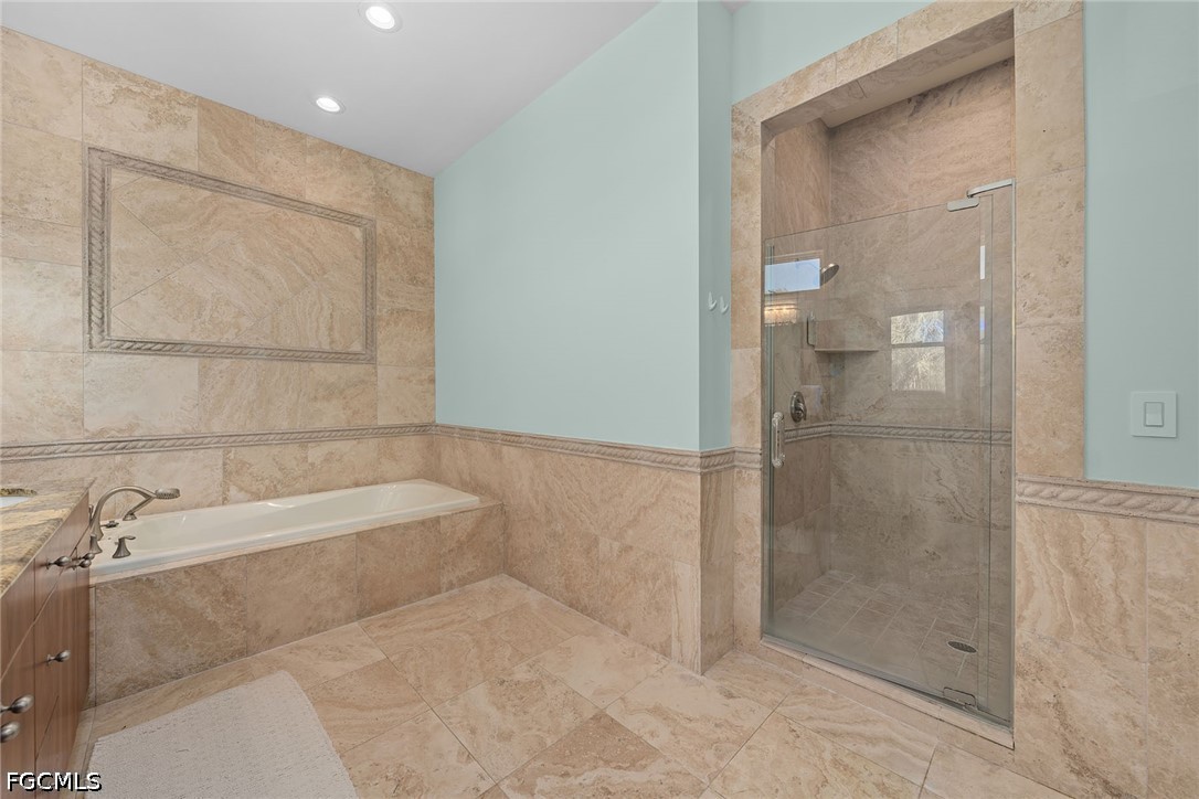 6 Bed Pool Home for Sale in Anchors Aweigh, photo 20