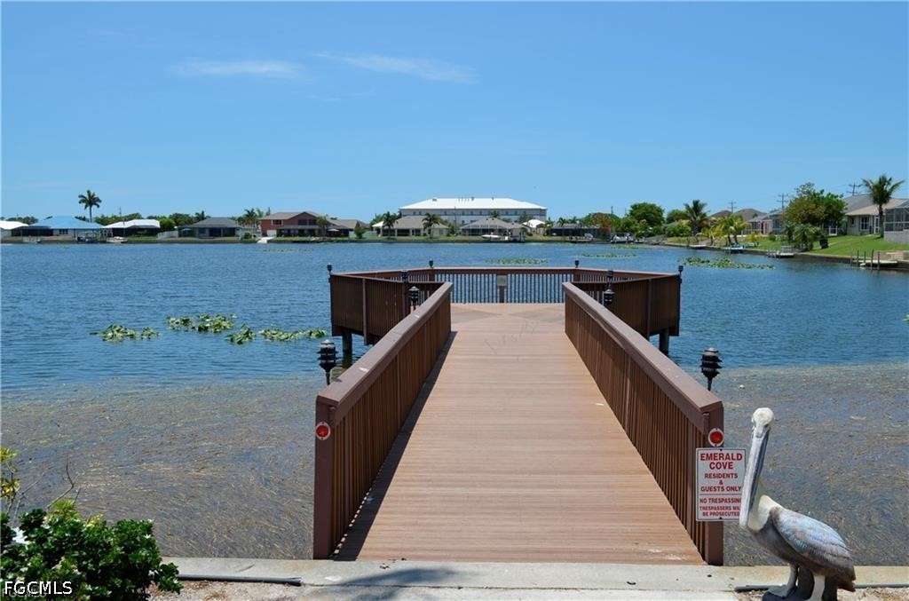 3 Bed Waterfront Home for Sale in Emerald Cove, photo 20