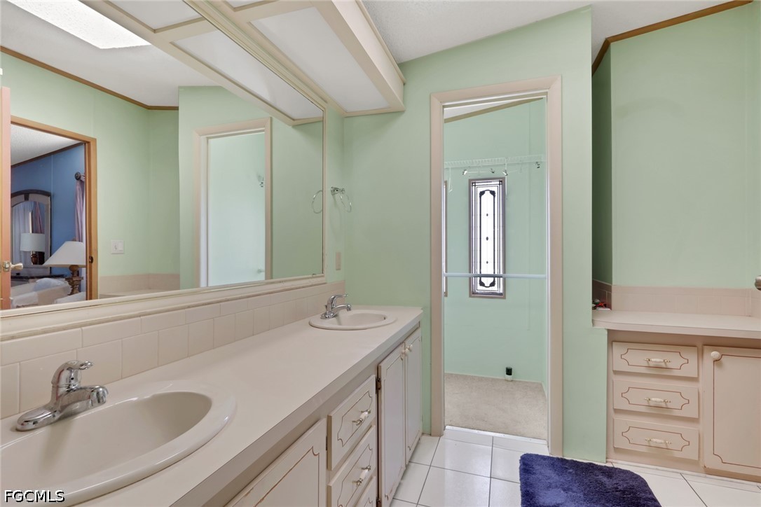 2 Bed ManufacturedHome for Sale in Tamiami Village, photo 20