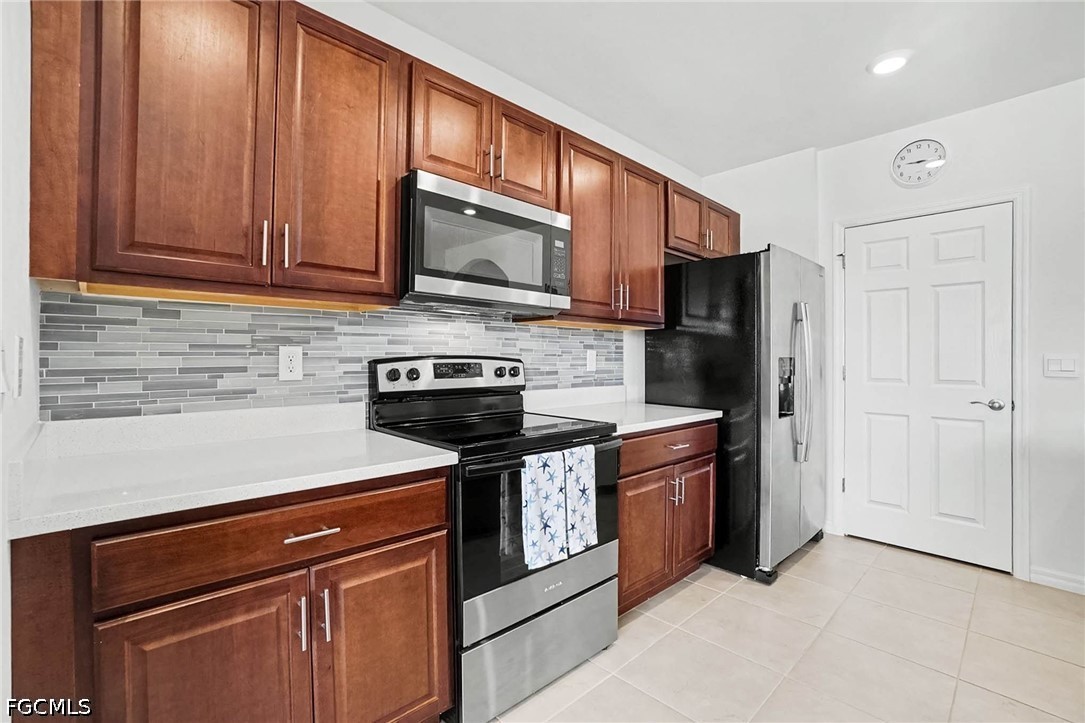 3 Bed SingleFamilyResidence for Sale in Cape Coral, photo 20