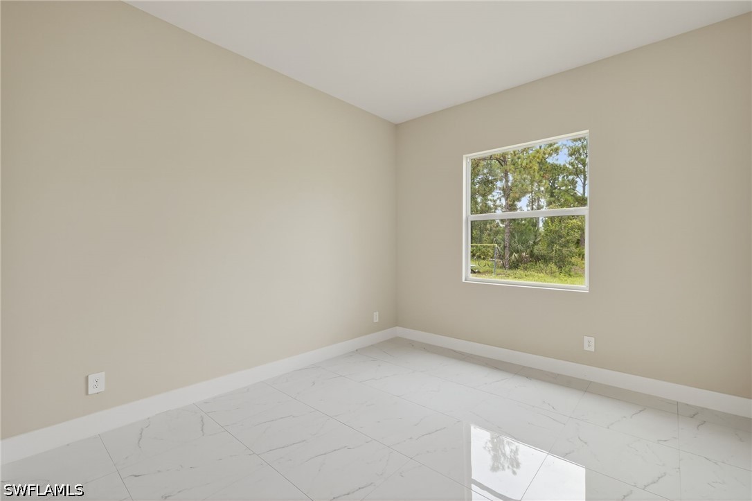 4 Bed SingleFamilyResidence for Sale in Lehigh Acres, photo 20