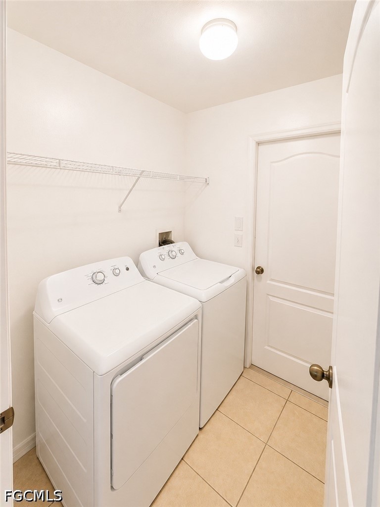 3 Bed SingleFamilyResidence for Sale in Cape Coral, photo 20