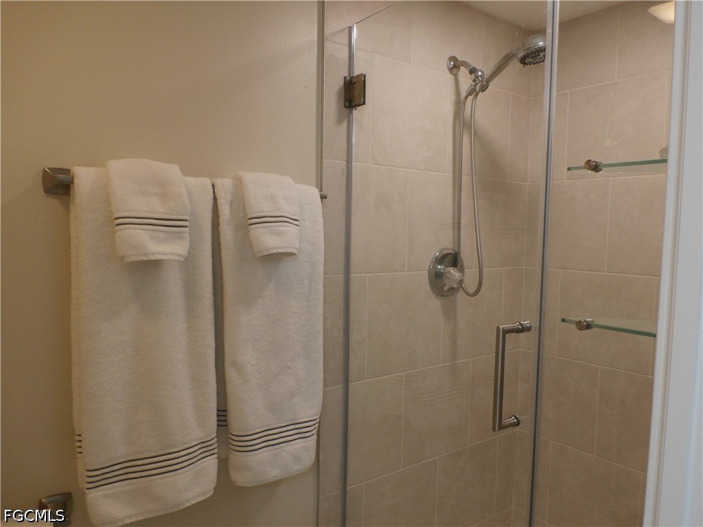 2 Bed Condominium for Sale in Terrace, photo 20