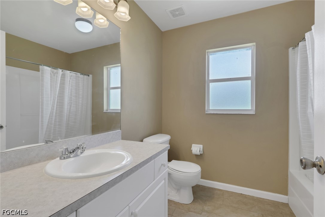 3 Bed SingleFamilyResidence for Sale in Cape Coral, photo 20
