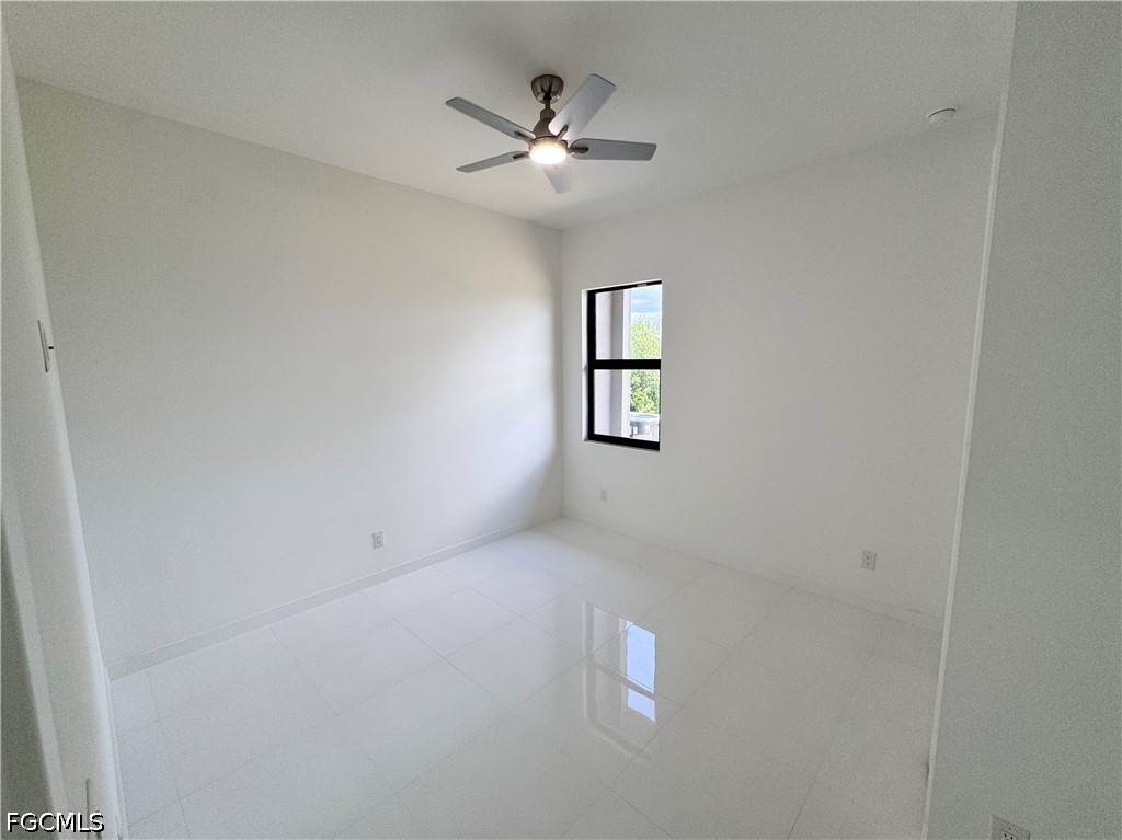 4 Bed SingleFamilyResidence for Sale in Cape Coral, photo 20