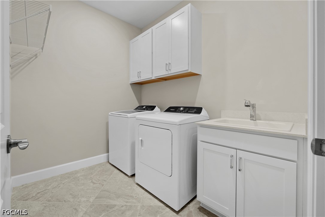 3 Bed SingleFamilyResidence for Sale in Northridge, photo 20