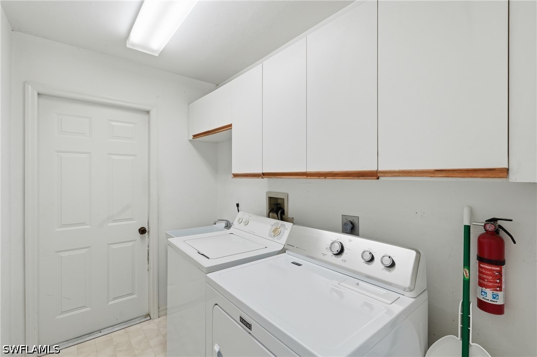 3 Bed SingleFamilyResidence for Sale in Naples, photo 20