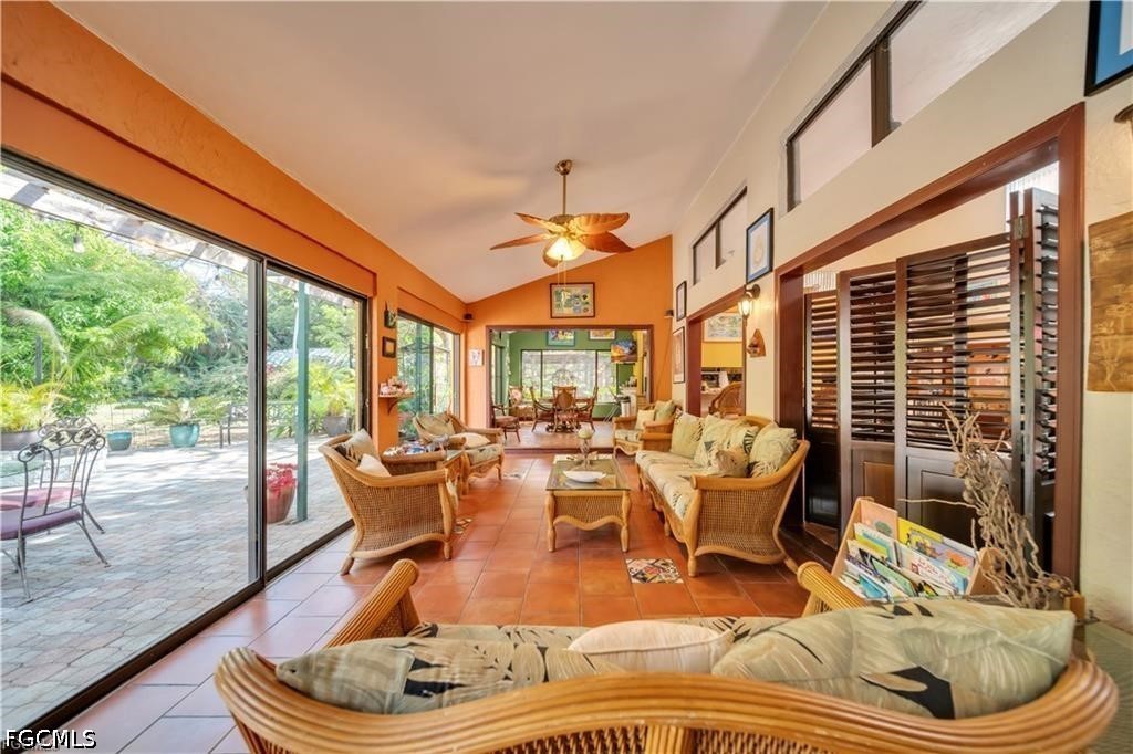 5 Bed SingleFamilyResidence for Sale in North Fort Myers, photo 20