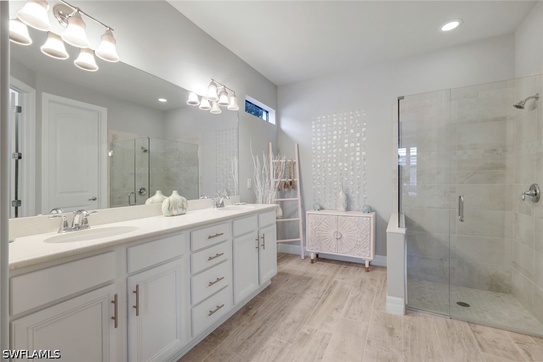 5 Bed Pool Home for Sale in Avery Square, photo 20