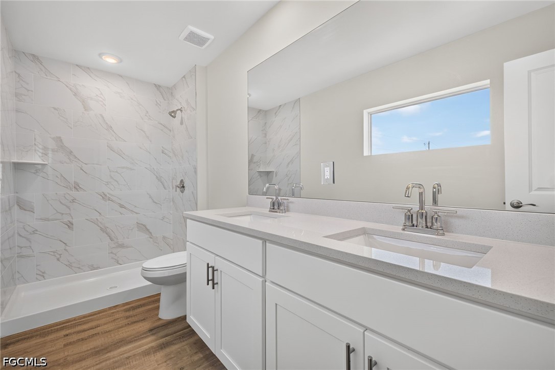 4 Bed SingleFamilyResidence for Sale in Cape Coral, photo 20