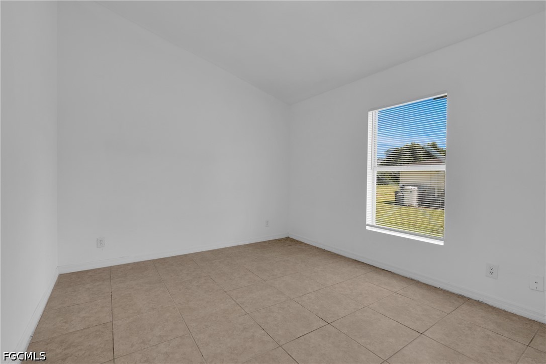 6 Bed Duplex for Sale in Lehigh Acres, photo 20