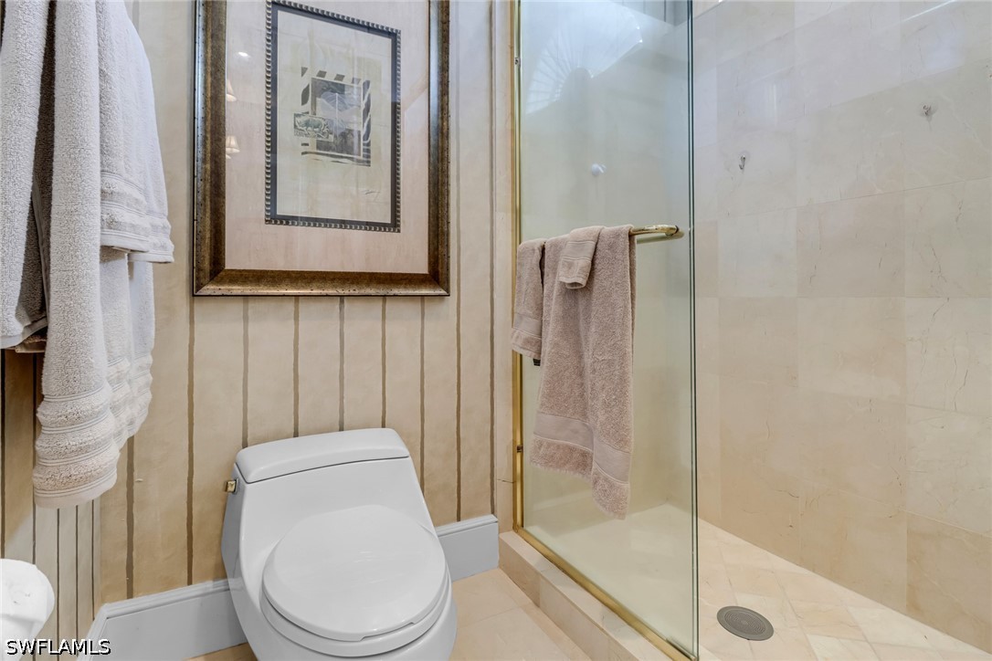 2 Bed Condominium for Sale in Olde Naples, photo 20