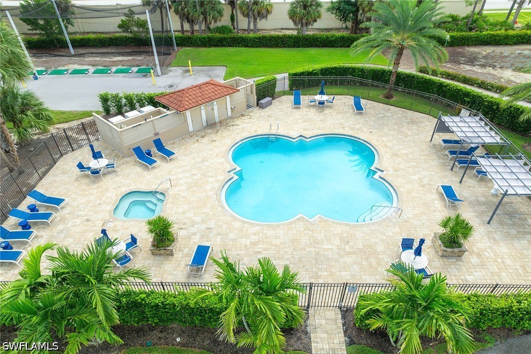 3 Bed SingleFamilyResidence for Sale in Naples, photo 20