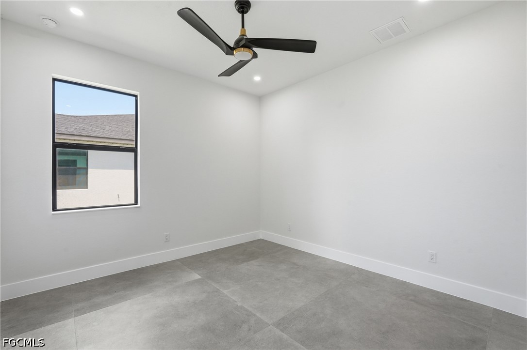 3 Bed SingleFamilyResidence for Sale in Cape Coral, photo 20