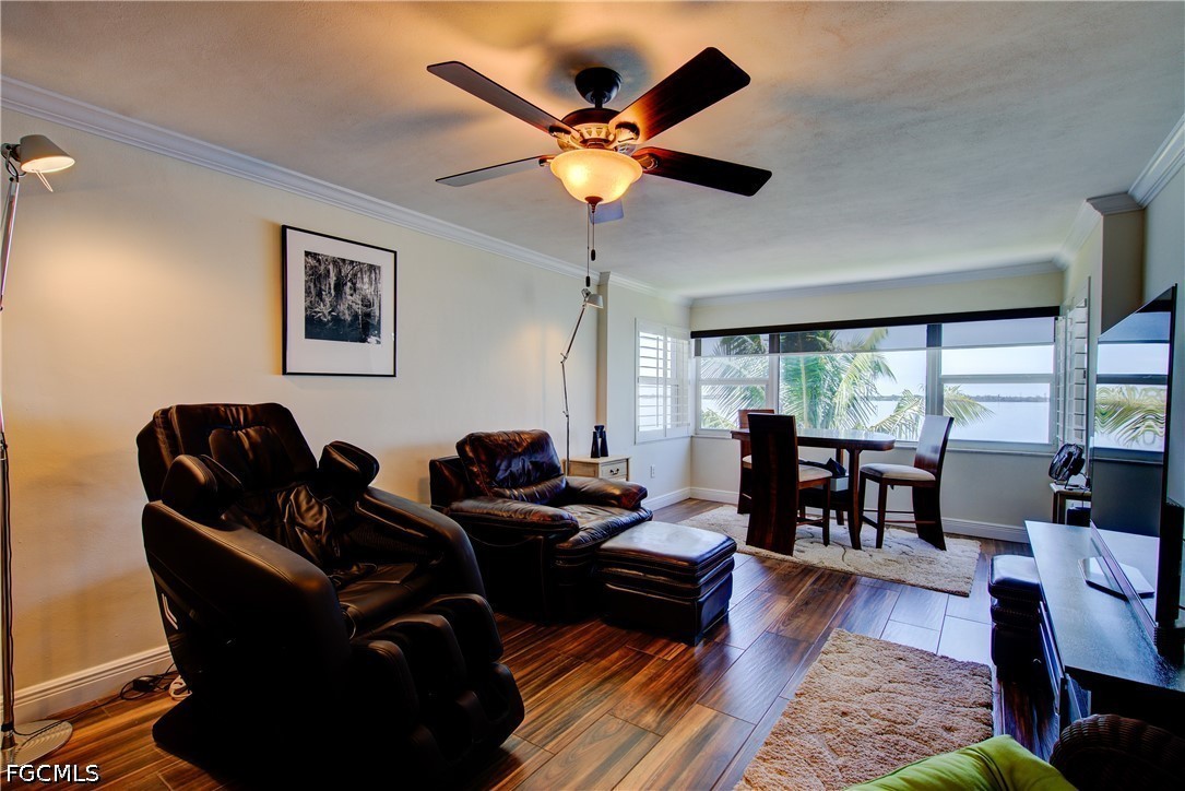 1 Bed Waterfront Home for Sale in Fort Myers, photo 20