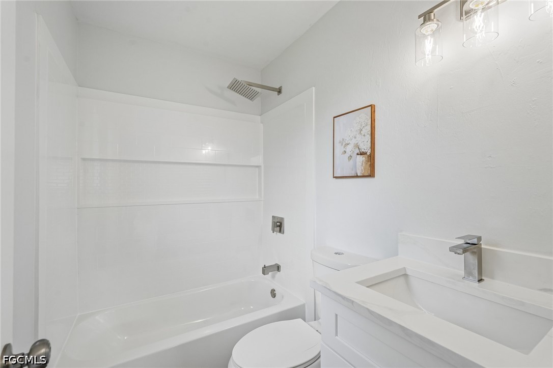 3 Bed SingleFamilyResidence for Sale in Cape Coral, photo 20