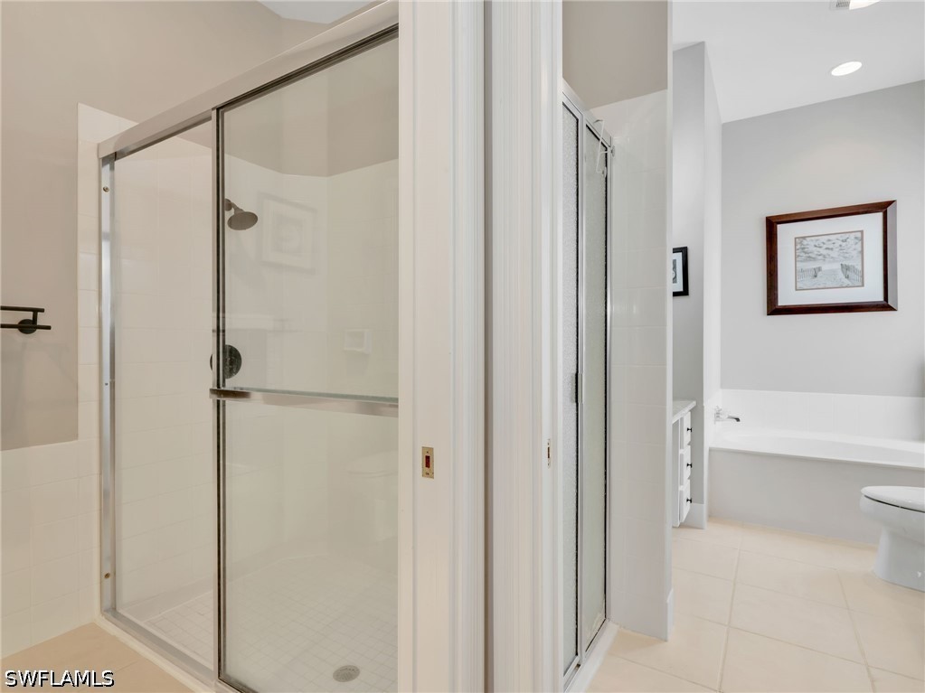 3 Bed Pool Home for Sale in Island Walk, photo 20