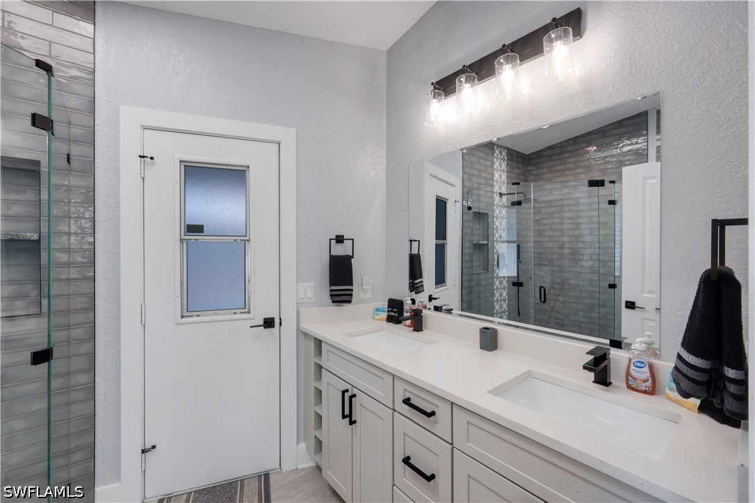 3 Bed Pool Home for Sale in Cape Coral, photo 20
