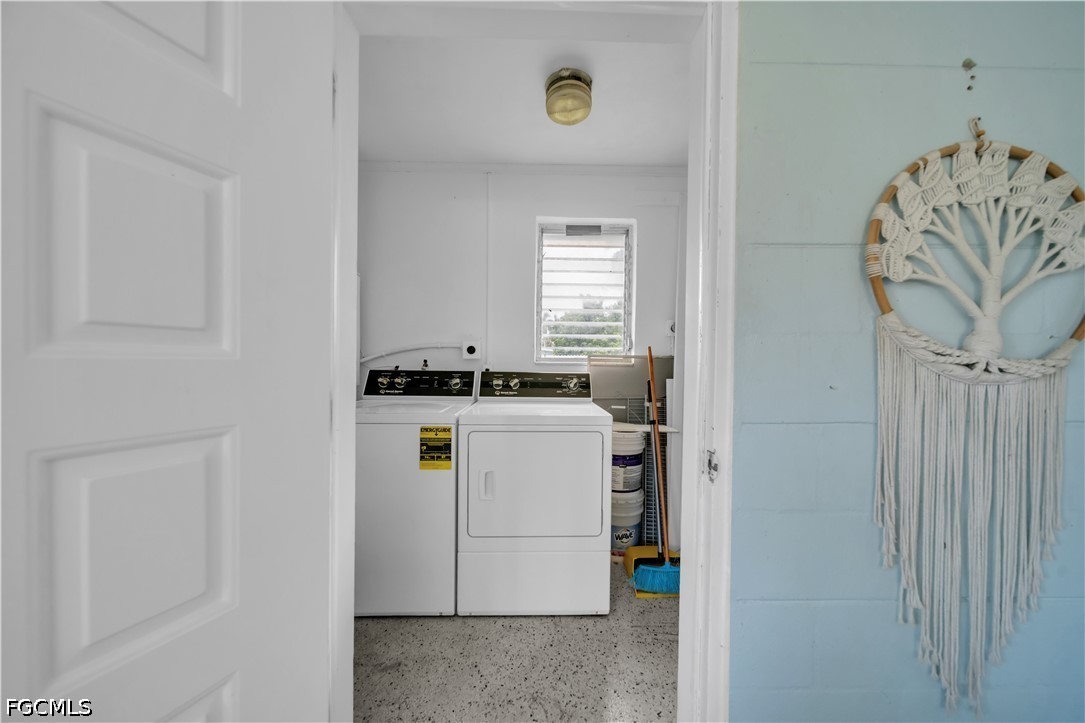 2 Bed SingleFamilyResidence for Sale in North Fort Myers, photo 20
