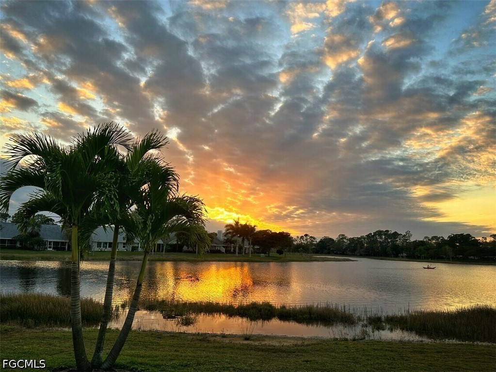 8 Bed Pool Home for Sale in Kings Lake, photo 20