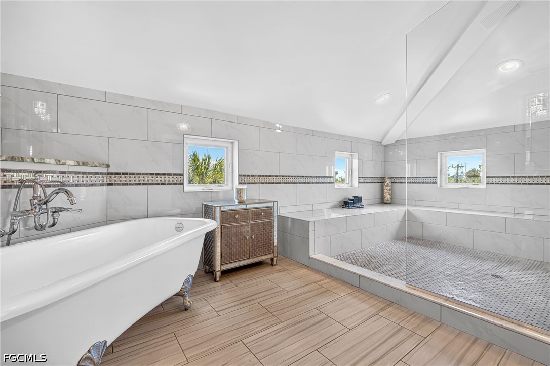 5 Bed SingleFamilyResidence for Sale in Butterknife, photo 20