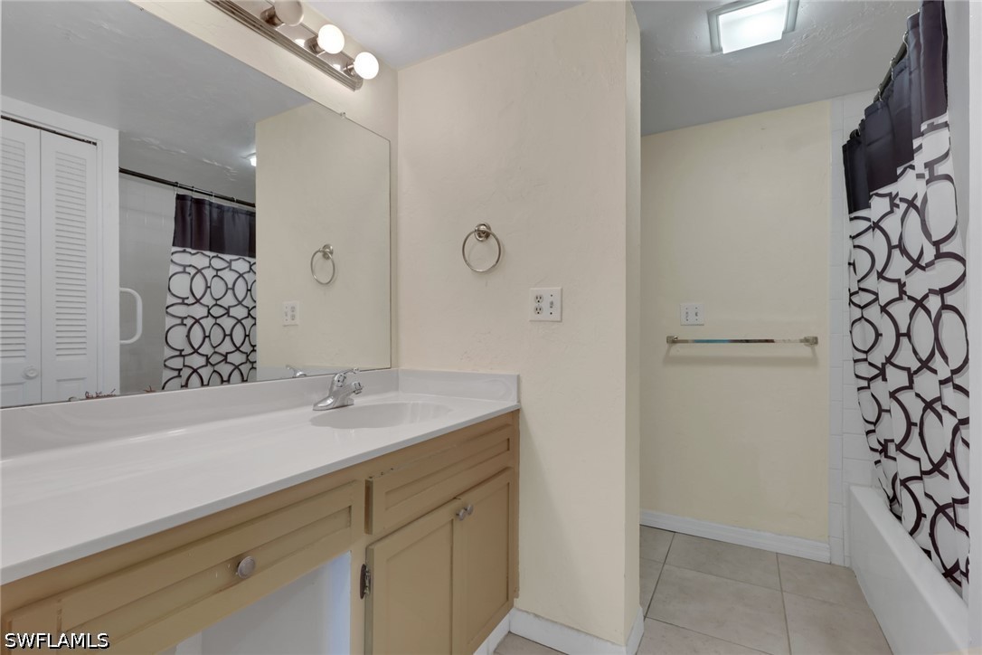 1 Bed Waterfront Home for Sale in Schooner Bay, photo 20