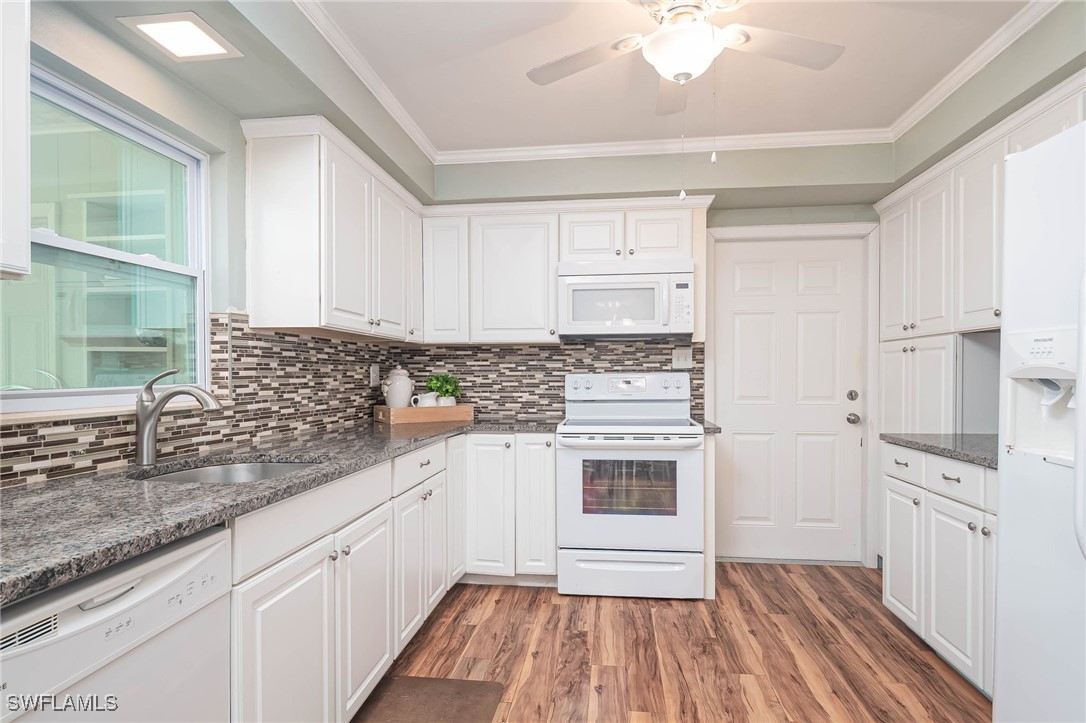 2 Bed SingleFamilyResidence for Sale in Bokeelia, FL — photo 3