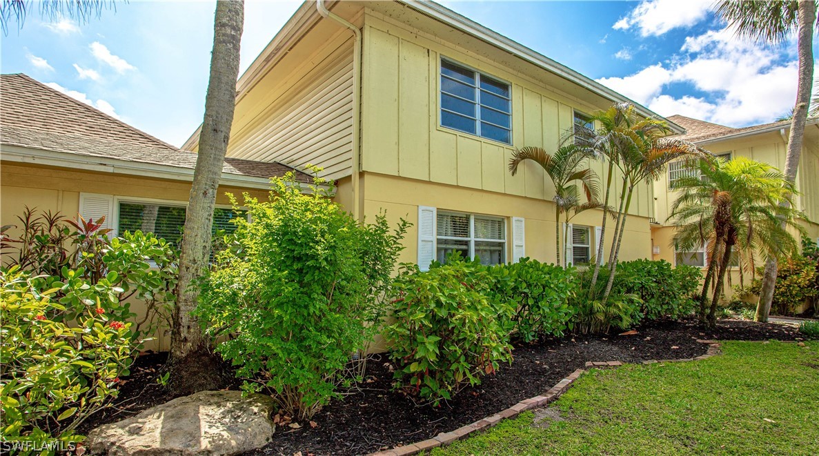 2 Bed Condominium for Sale in Solana Oaks, FL, $299,900 — photo 3