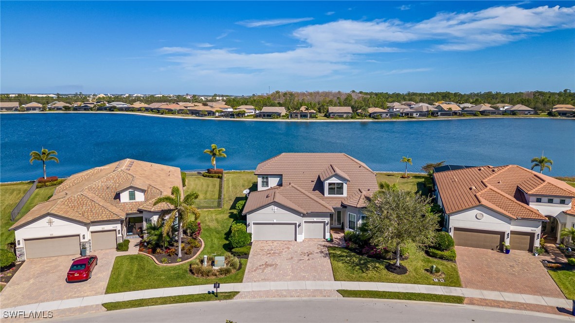 5 Bed Waterfront Home for Sale in Estero, photo 3