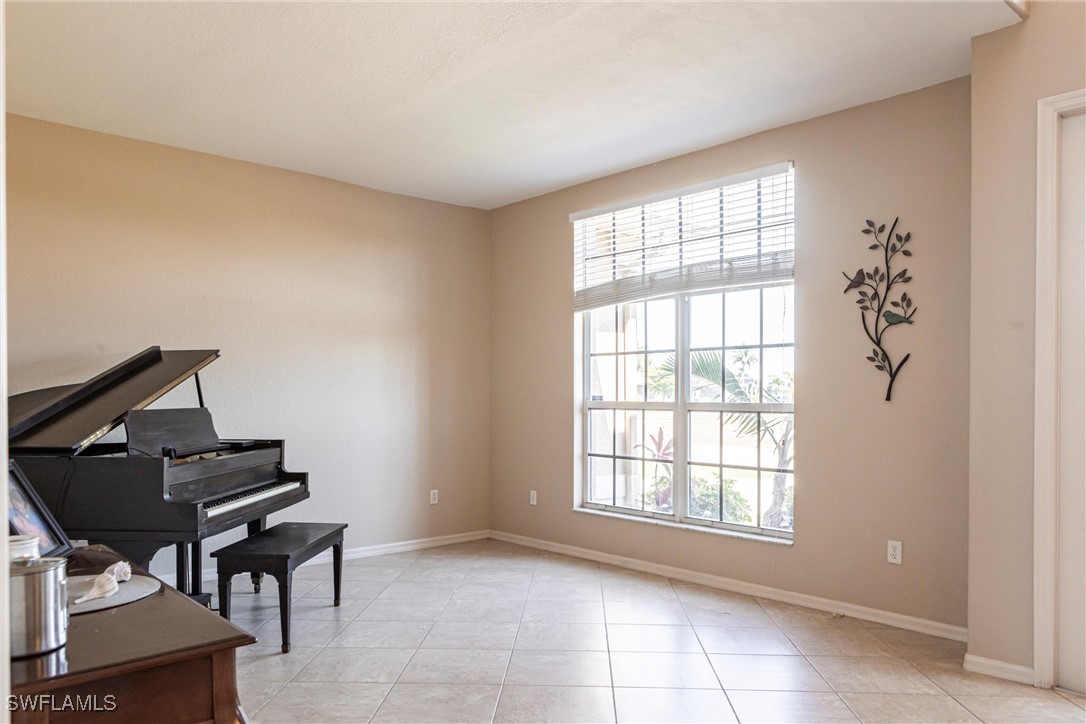 4 Bed Pool Home for Sale in Cape Coral, photo 3