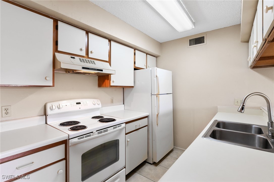 2 Bed Condominium for Sale in Mystic Gardens, photo 3