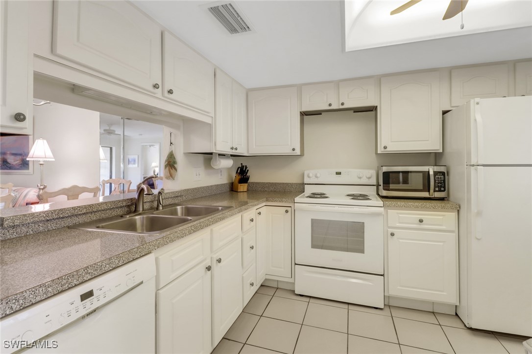 2 Bed Condominium for Sale in Augusta Woods, photo 3