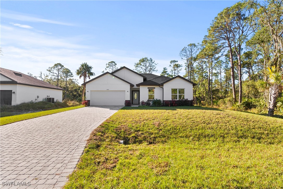 3 Bed SingleFamilyResidence for Sale in Port Charlotte, photo 3
