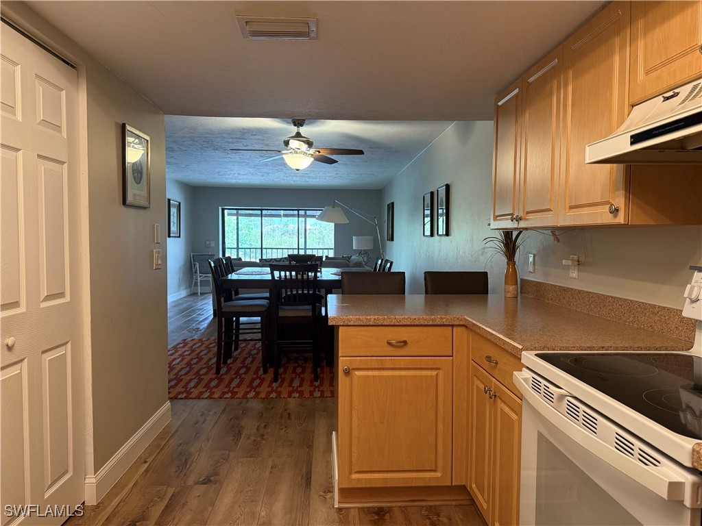 2 Bed Condominium for Sale in Forest Village, FL, $125,000 — photo 3