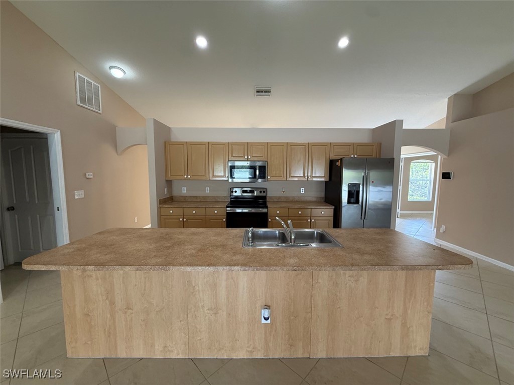 3 Bed SingleFamilyResidence for Sale in Lehigh Acres, FL — photo 3