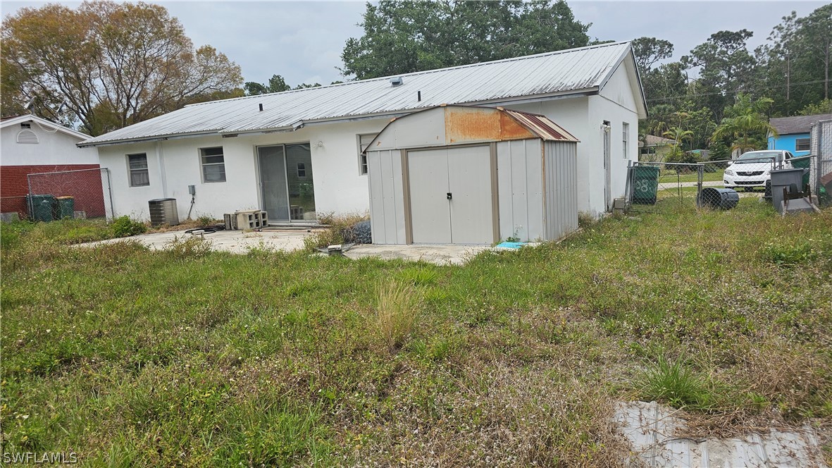 2 Bed SingleFamilyResidence for Sale in Naples, FL, $489,900 — photo 3