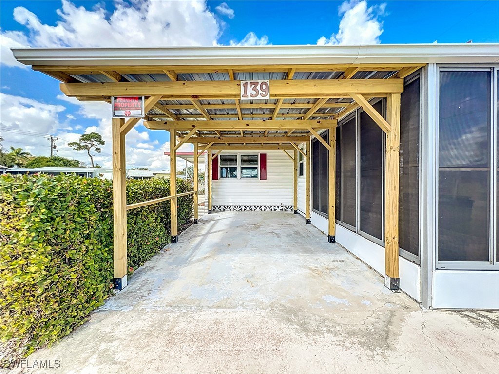 2 Bed ManufacturedHome for Sale in Mobile Manor, FL, $75,000 — photo 3