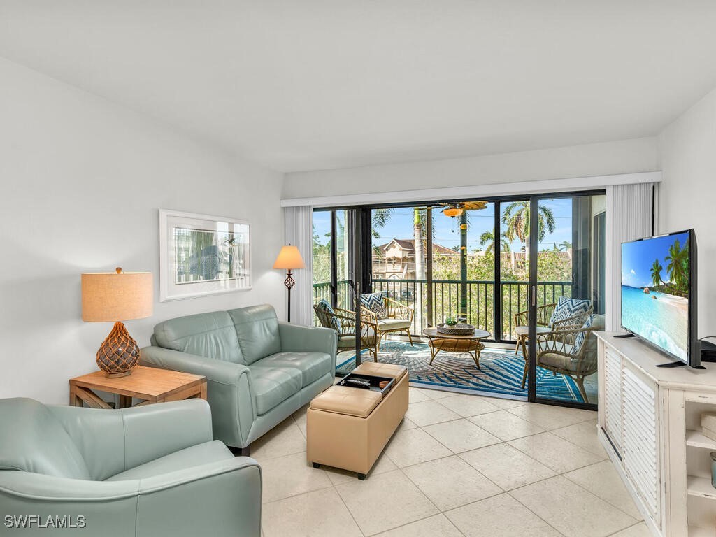 1 Bed Waterfront Home for Sale in Anglers Cove, FL, $359,900 — photo 3