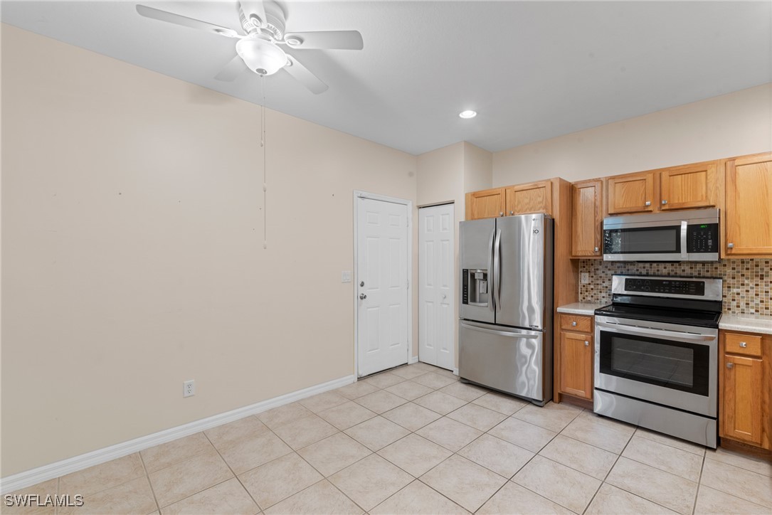 3 Bed Townhouse for Sale in Colonnade At Forum, FL, $305,000 — photo 3
