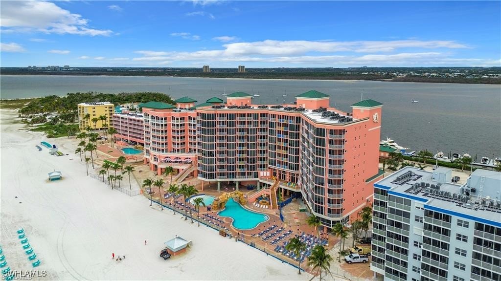 1 Bed Waterfront Home for Sale in White Sand Villas, photo 3