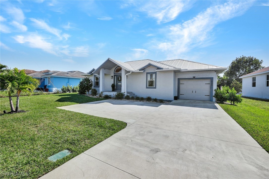 3 Bed SingleFamilyResidence for Sale in Marco Island, photo 3