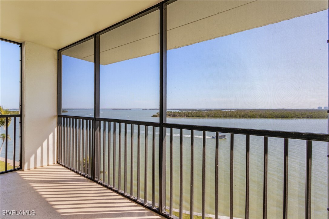2 Bed Waterfront Home for Sale in The Palms Of Bay Beach, FL — photo 3