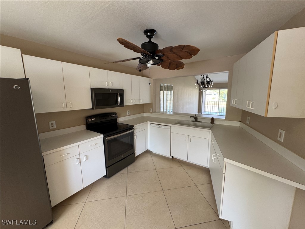 2 Bed Waterfront Home for Sale in Diamond, FL, $245,000 — photo 3